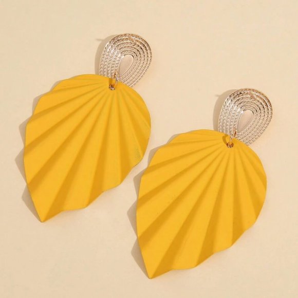 Large Statement Enamel Post Earrings, NWT - Picture 2 of 11